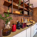 Lx51 Lisbon Center - Studios & Suites By Apt Iin Penzion Lisboa