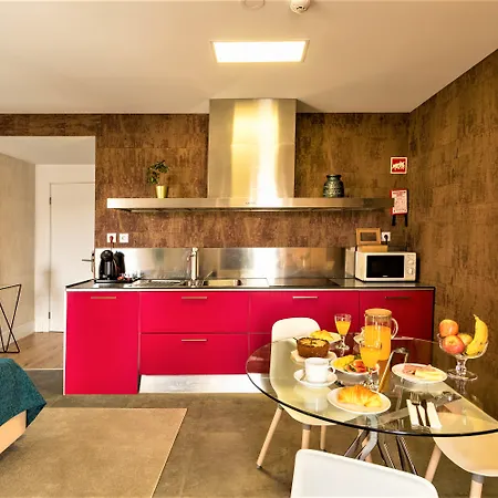 Lx51 & By Iin - Center Lisboa