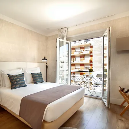 Lx51 & By Iin - Center