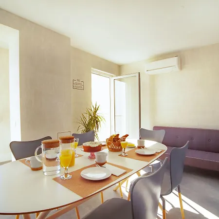 Lx51 & By Iin - Center