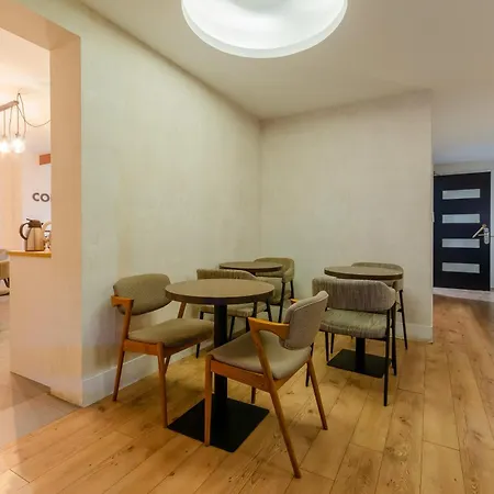 Konukevi Lx51 & By Iin - Center